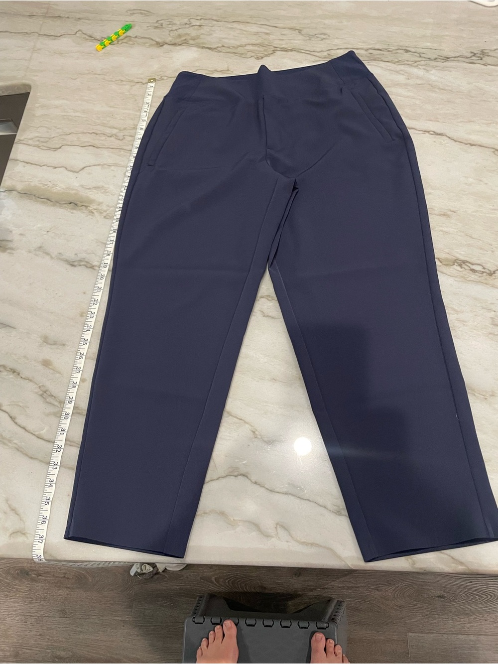 ATHLETA Endless Pant in NAVY size 12 Petite - Picture 4 of 11